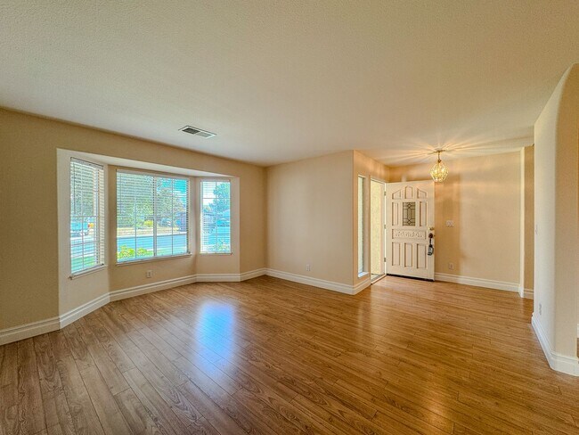 Foto del edificio - Lovely 3 Bedroom Home!