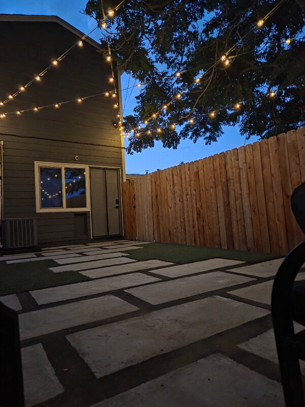 Building Photo - 6120 E 60th Pl