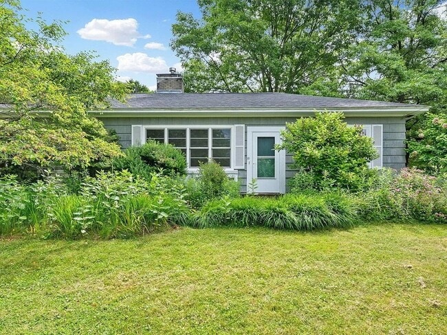 Building Photo - 157 Ghaner Dr