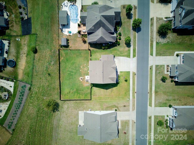 Building Photo - 2231 Holden Avenue Southwest