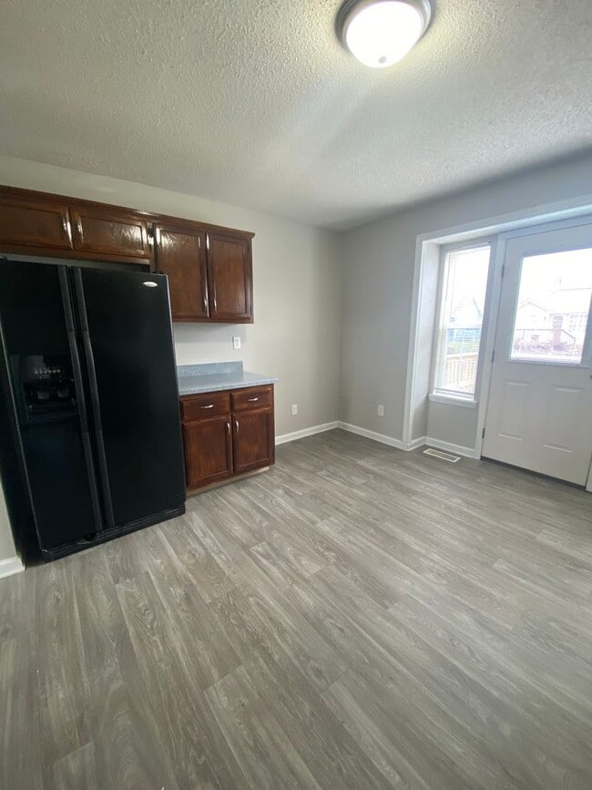 Building Photo - Cute Ranch Rental