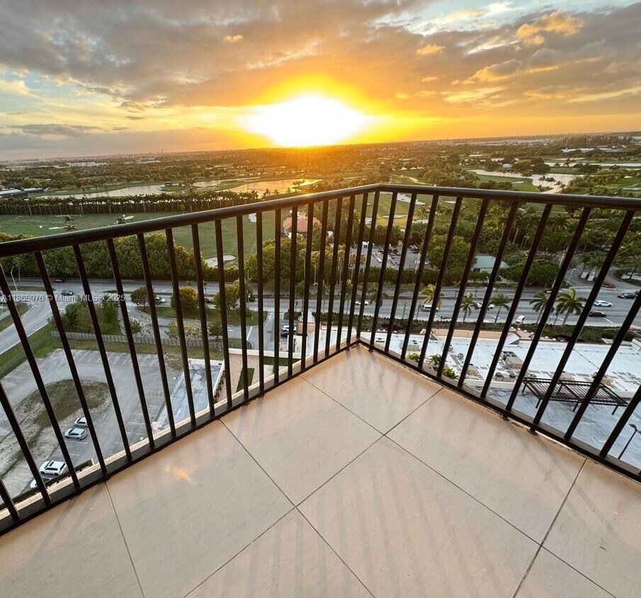 Foto principal - 5252 NW 85th Ave