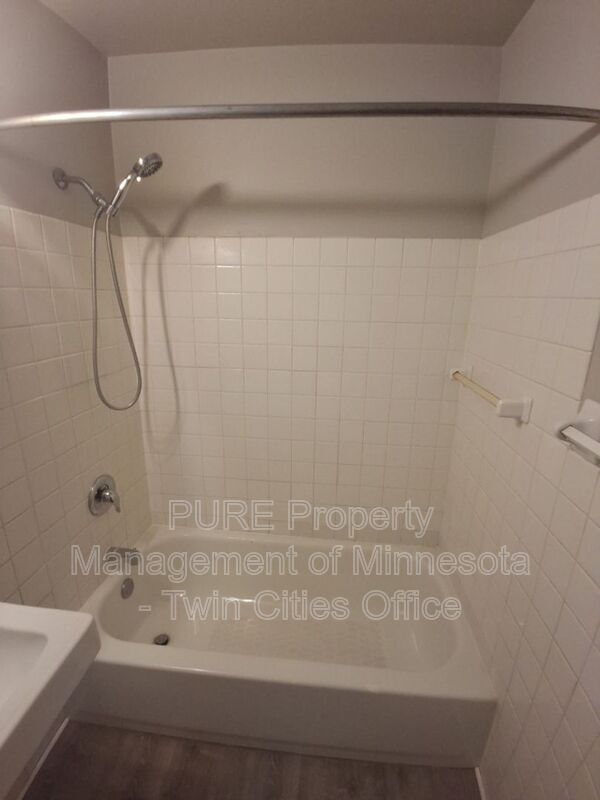 Building Photo - 5848 2nd St NE