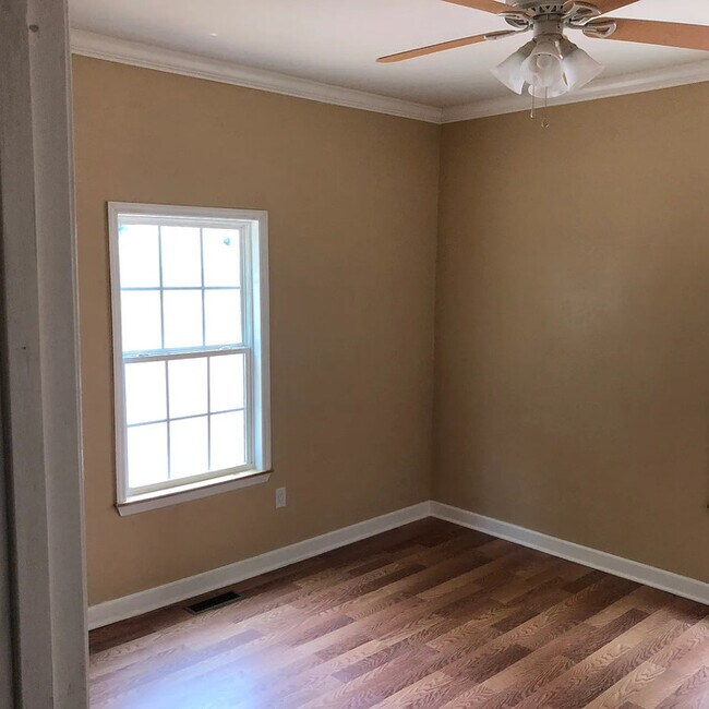 Foto del edificio - 123 N Norris Dr