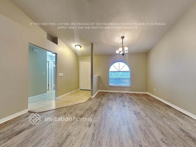 Foto del edificio - 553 Rapid Falls Dr