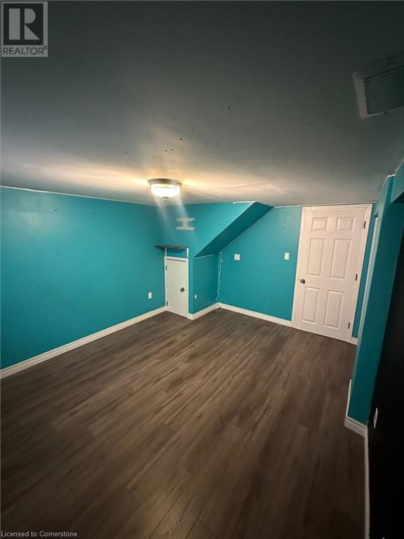 Photo du bâtiment - 198 E 15th St