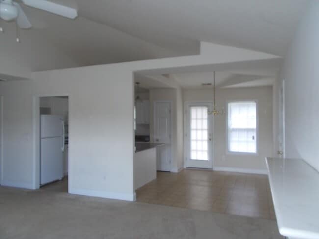Building Photo - 139 Corinth Dr