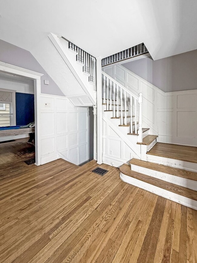 Building Photo - 143 Calvert Ave