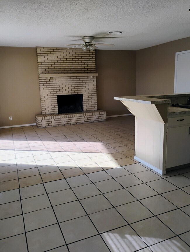 Foto del edificio - 219 Elizabeth Dr