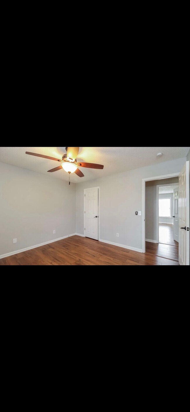 Foto del edificio - 5141 Windsbury Ridge Rd