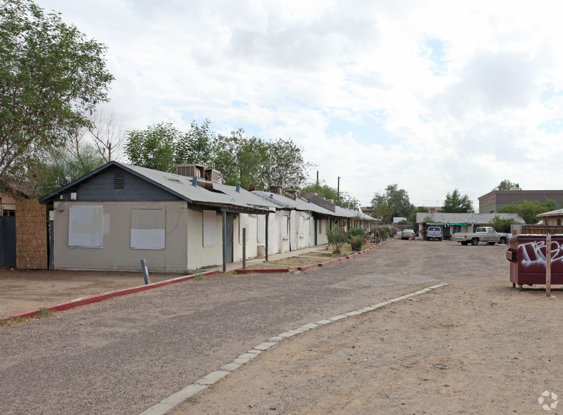 Primary Photo - Mountain View Apartments