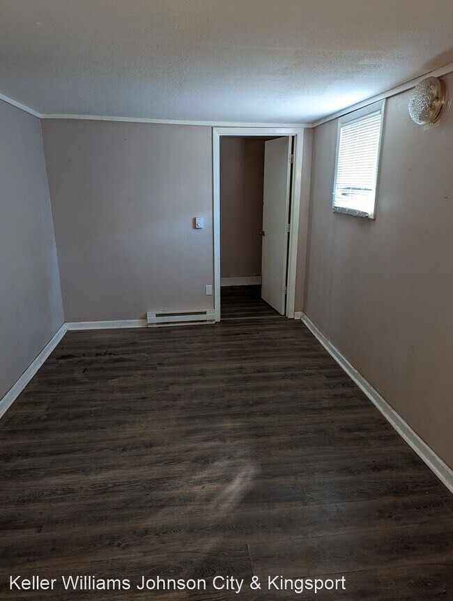 Building Photo - 2 br, 1 bath House - 225 Emmett St