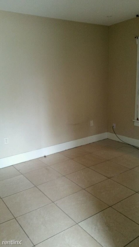 Foto del edificio - 5711 Brady St