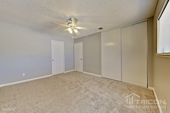 Building Photo - 2333 Nancy Ln