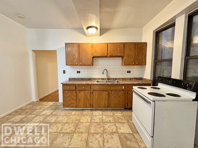 Building Photo - 2323 N Kedzie Blvd