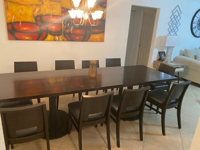 Foto del edificio - 9607 NW 66th St