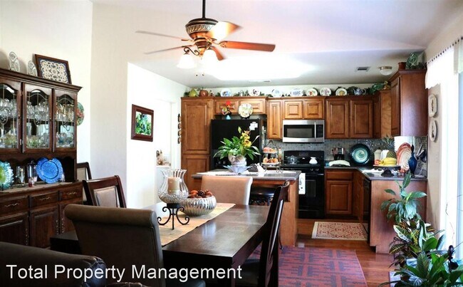 Foto del edificio - 3 br, 2 bath House - 1902 Amarone Ave.