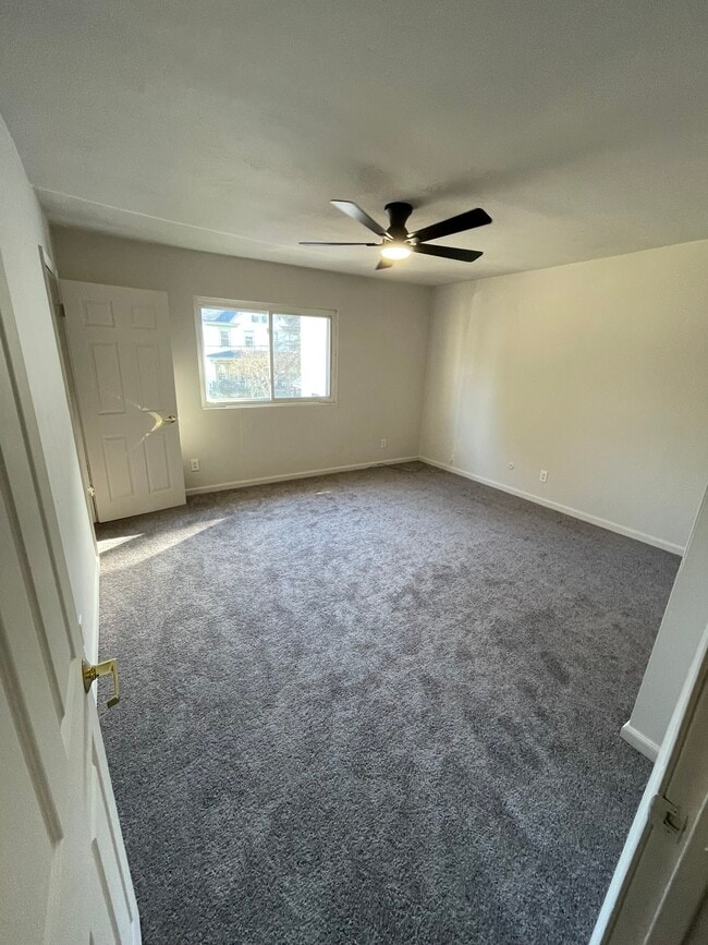 Building Photo - 3217 Dunkirk Ave