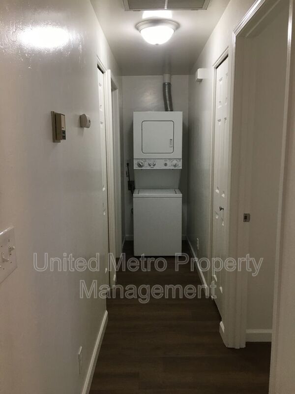 Foto del edificio - 4557 N Robert Road