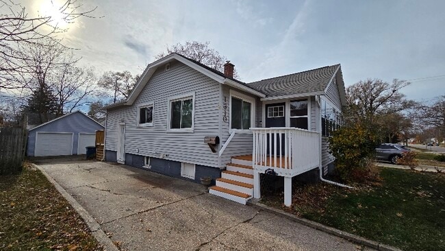 Building Photo - 1310 Waverly Ave