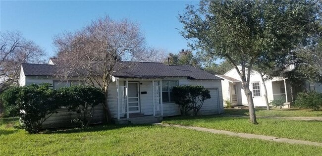 Building Photo - 4313 Harry St
