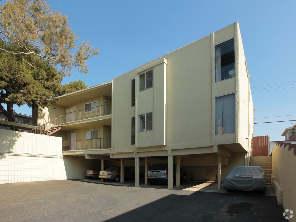 Building Photo - 2525 Beverly Ave