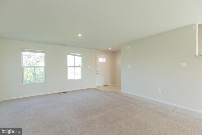 Foto del edificio - 228 Chandlers Glen Dr