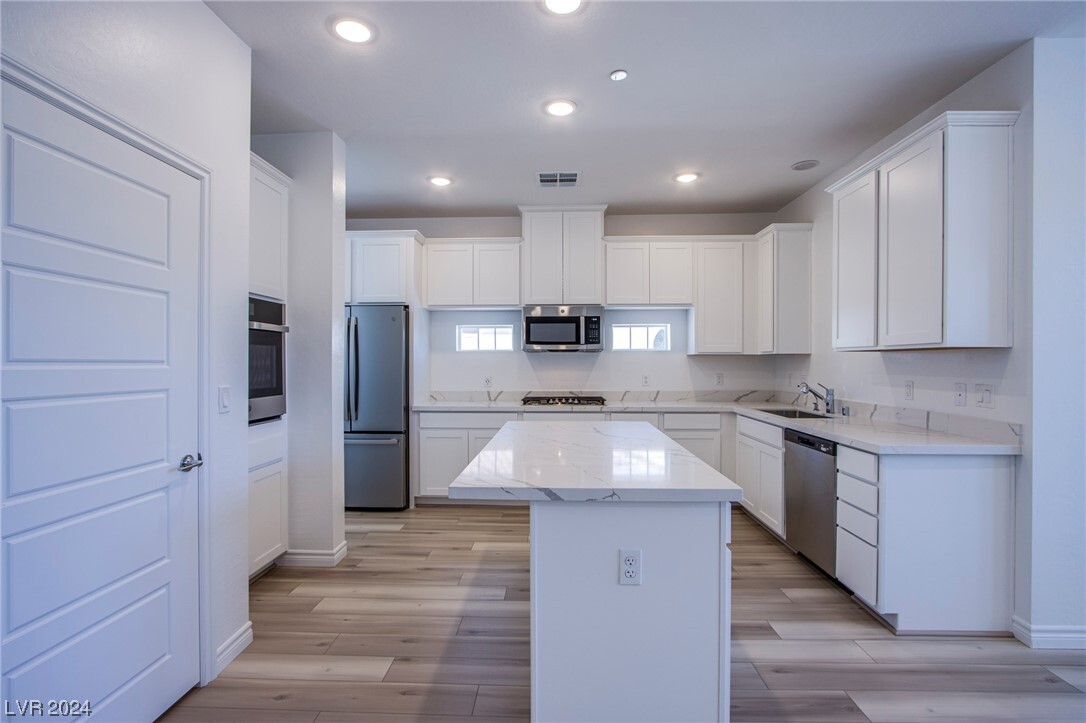 Foto principal - 2555 Hampton Rd