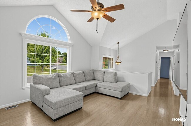 Foto del edificio - 16403 Hinkle Ave