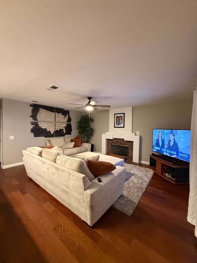 Foto del edificio - 23900 Cadenza Dr