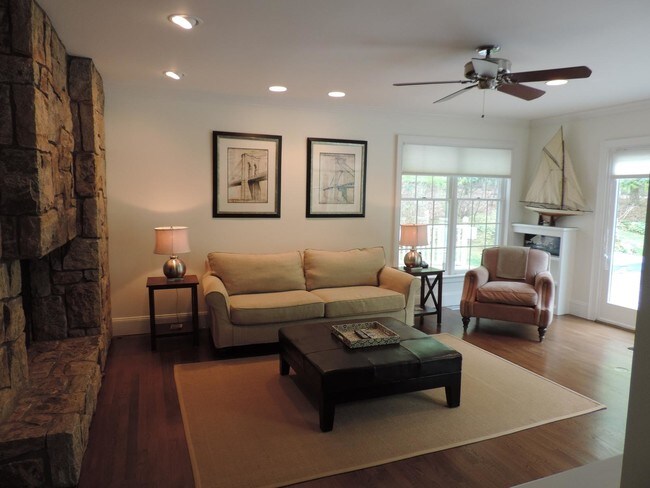 Foto del edificio - 38 Old Orchard Ln