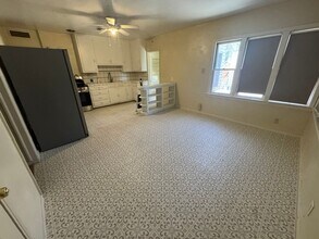 Building Photo - 3030 Chester Ln
