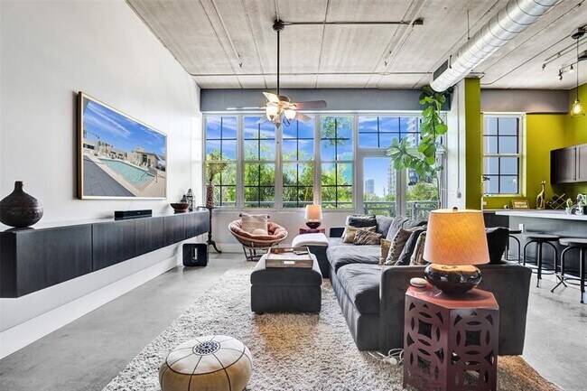 Foto del edificio - 425 N Andrews Ave