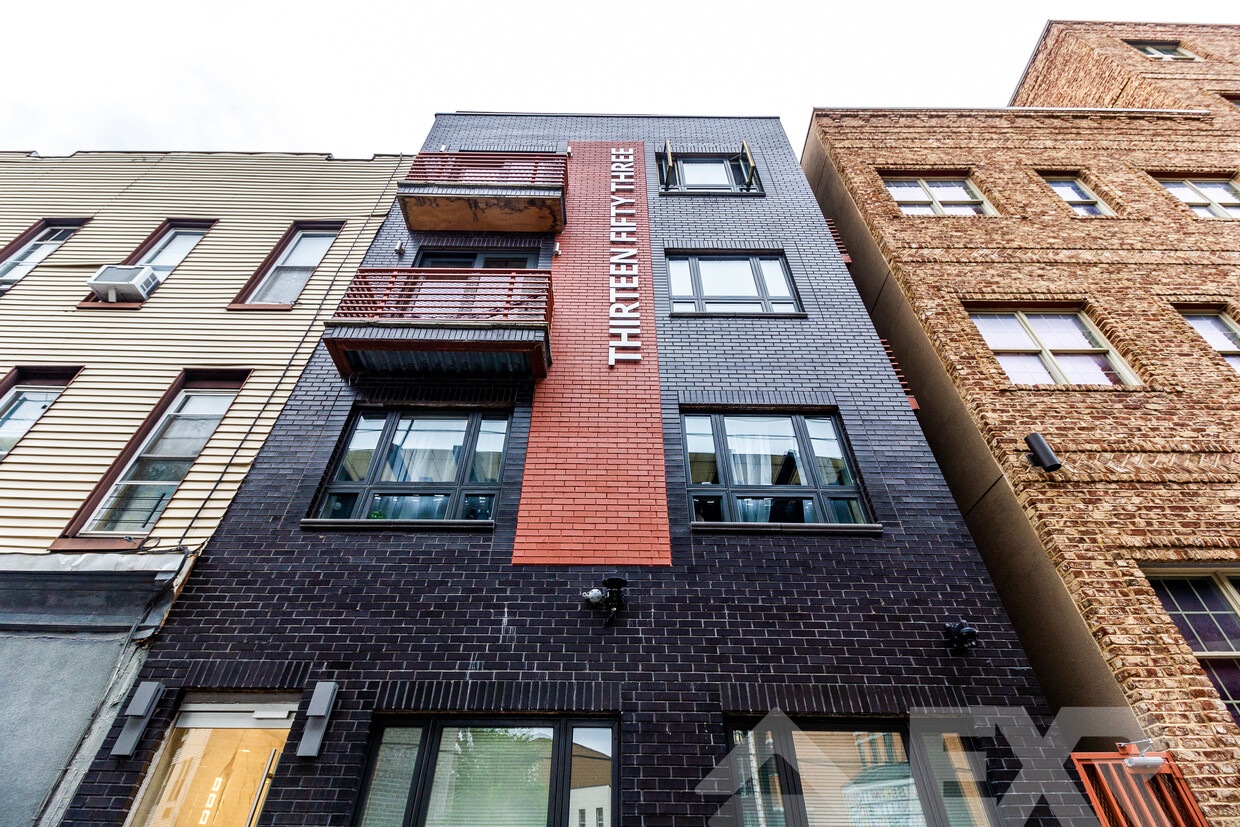 Primary Photo - 1353 Myrtle Ave