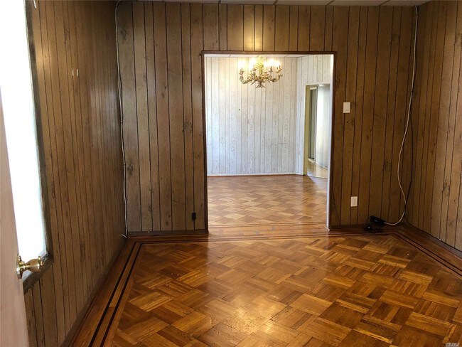 Foto del edificio - 112-14 111th Ave