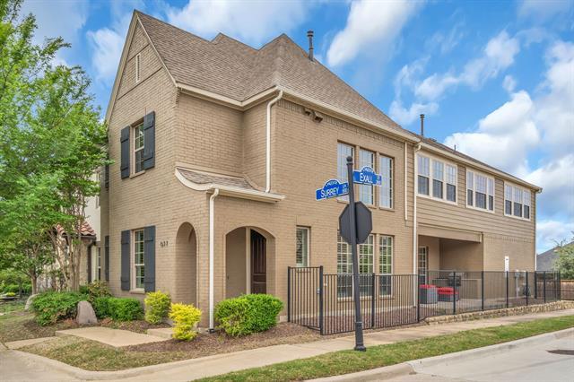 Foto del edificio - 657 Surrey Ln