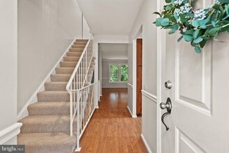 Building Photo - 7918 Pebble Brook Ct