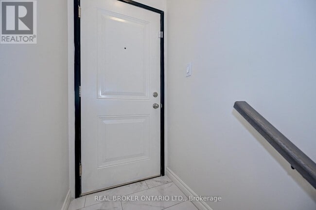 Building Photo - 164 Heiman St