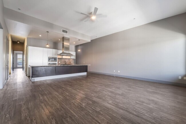 Building Photo - High-End Condo with Private Outdoor Spaces!