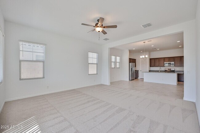 Foto del edificio - 25074 N 75th Ln
