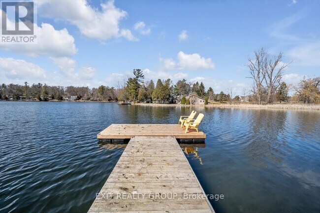 Photo du bâtiment - 1531 FOXBORO-STIRLING ROAD