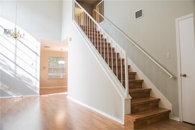 Building Photo - 1301 Shady Grove Path
