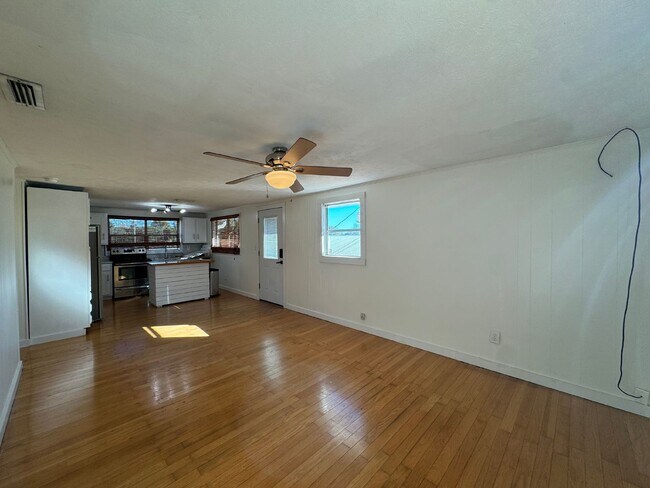 Foto del edificio - "Charming 2-Bedroom Duplex Oasis on Christmas Tree Lane – Your Perfect Panama City Beach Retreat!"