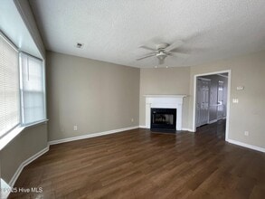 Building Photo - 3826 Sterling Pointe Dr