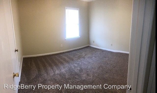 Building Photo - 2 br, 1 bath Apartment - 114 Burlington Rd