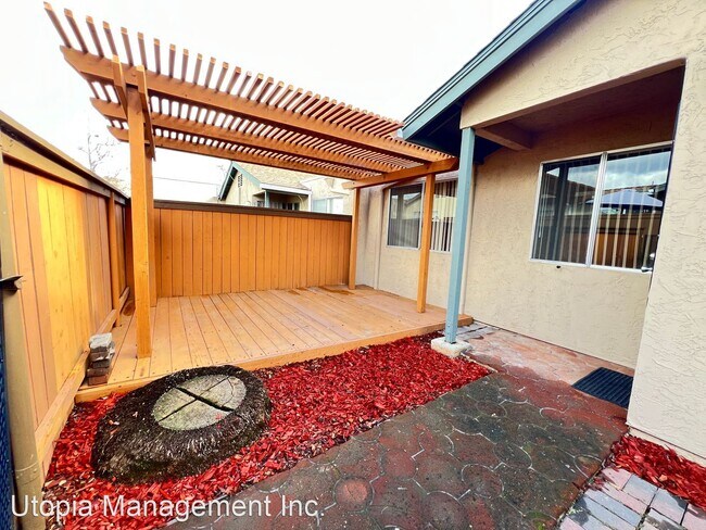 Building Photo - 2 br, 1 bath House - 10210 Michala Pl.