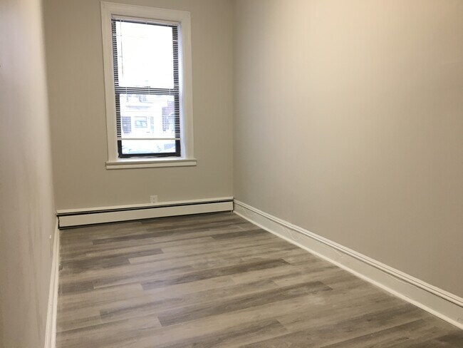 Building Photo - 1537 John F. Kennedy Blvd