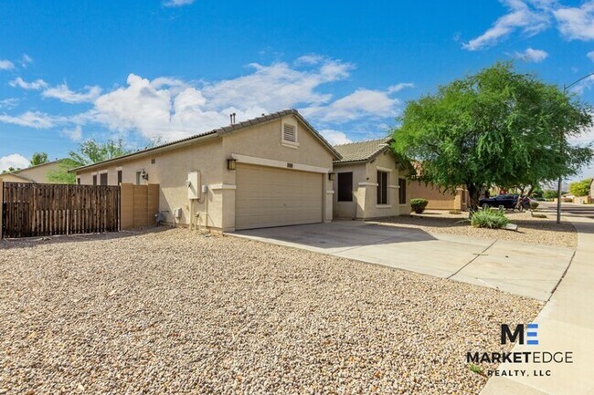Building Photo - 4Bed/2Bath House at Greenway Rd/175th Ave!...