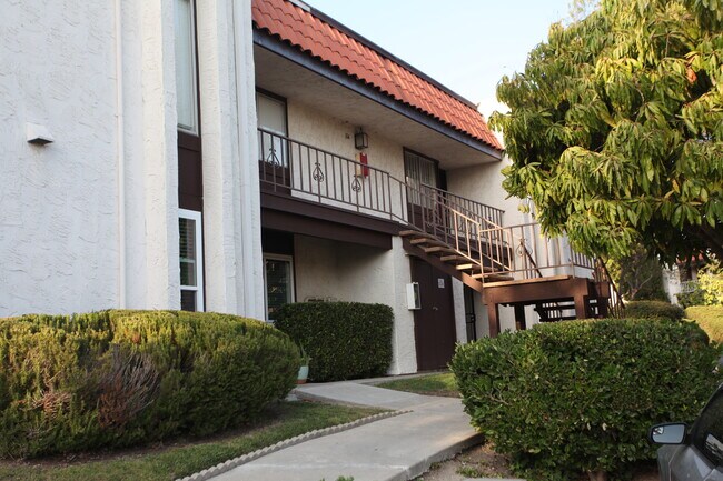 EXTERIOR - 6878 Navajo Rd