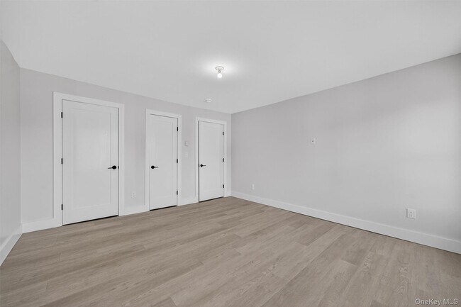 Foto del edificio - 12 N Church St